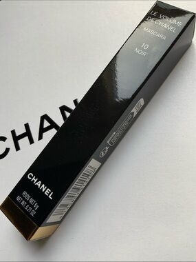 Chanel Le Volume de Chanel 10 NOIR